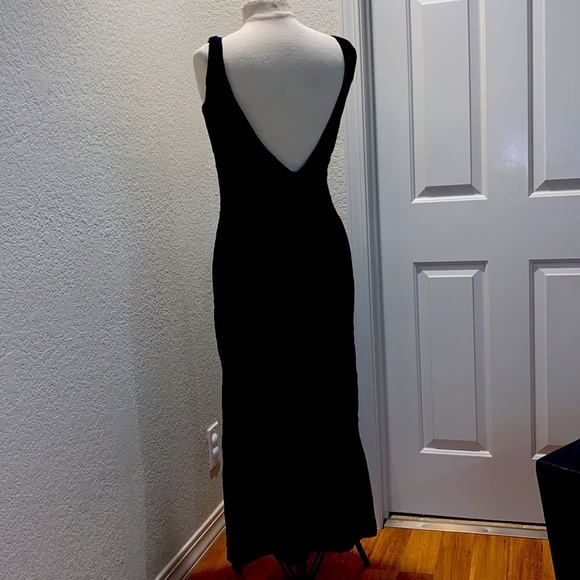 St. John Evening Black Sleeveless V-neck Maxi Sweater Dress EUC Sz 10 - Picture 2 of 7